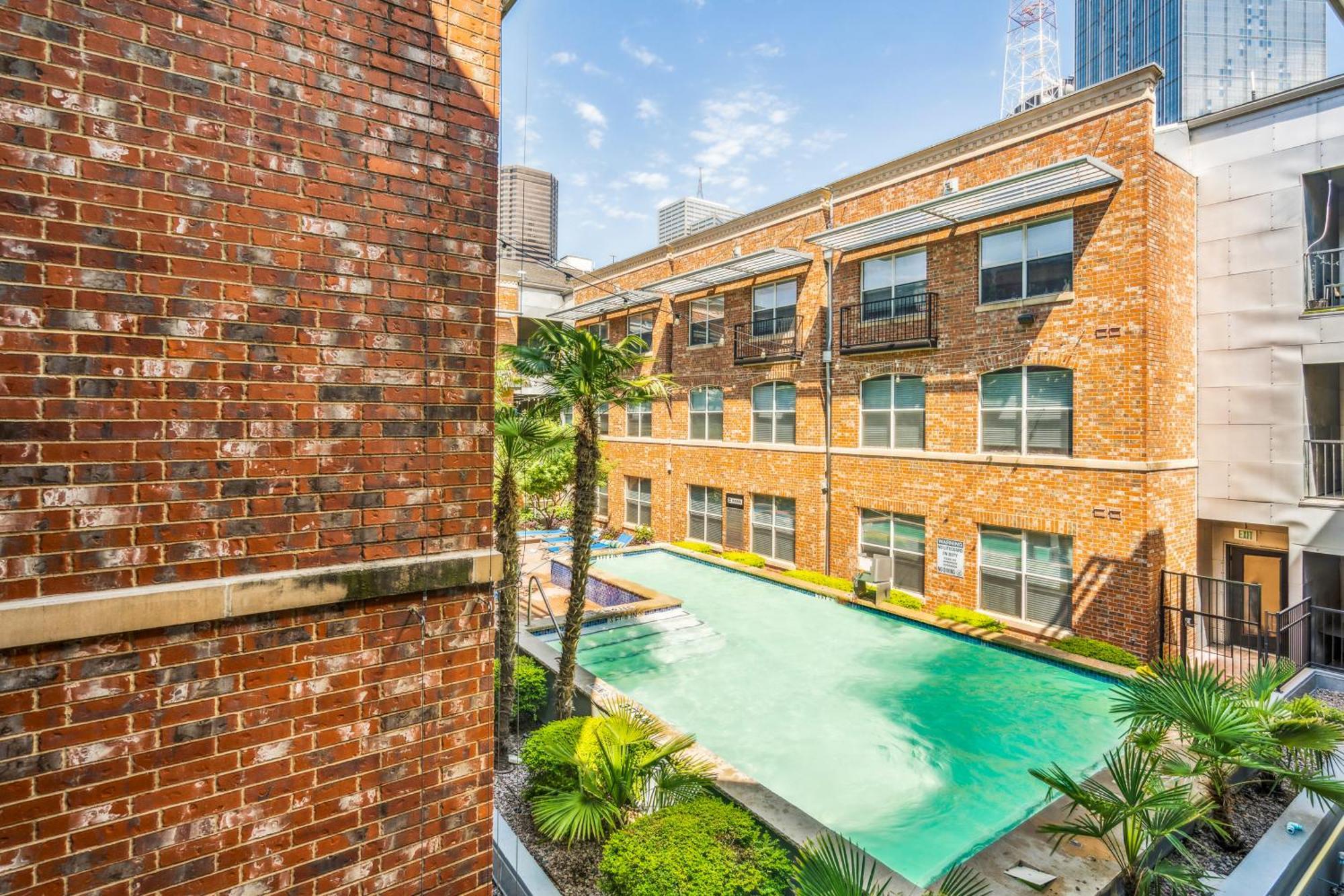 Апартаменты 1001 Ross Avenue Даллас Экстерьер фото